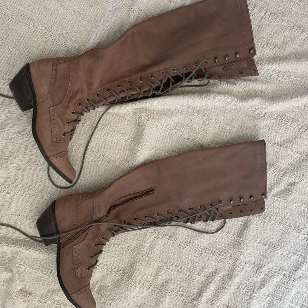 Women's Lace-Up Knee-High Boots